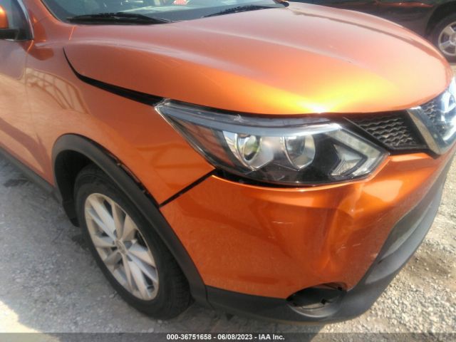 JN1BJ1CP0HW018546 Nissan Rogue Sport Sv
