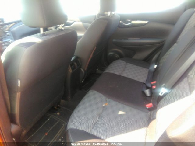 JN1BJ1CP0HW018546 Nissan Rogue Sport Sv