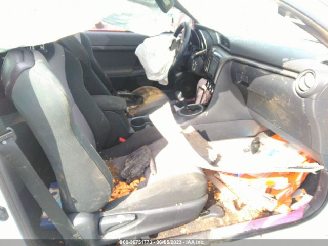 JTKJF5C78GJ016727 Scion TC