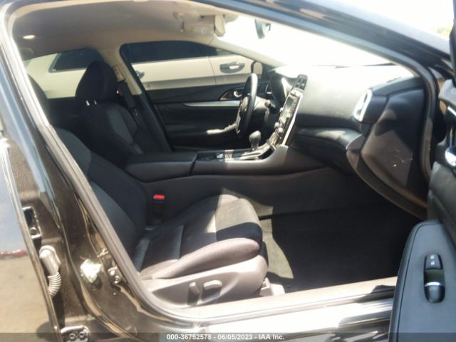 1N4AA6AP0JC386196 Nissan MAXIMA S