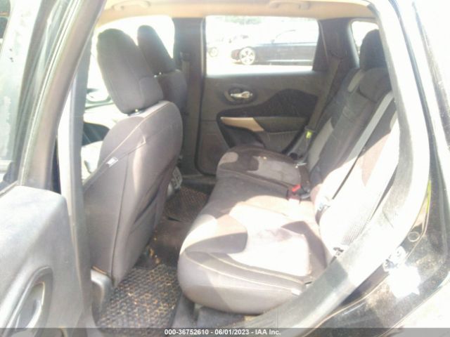 1C4PJLAB8HW610380 Jeep Cherokee Sport