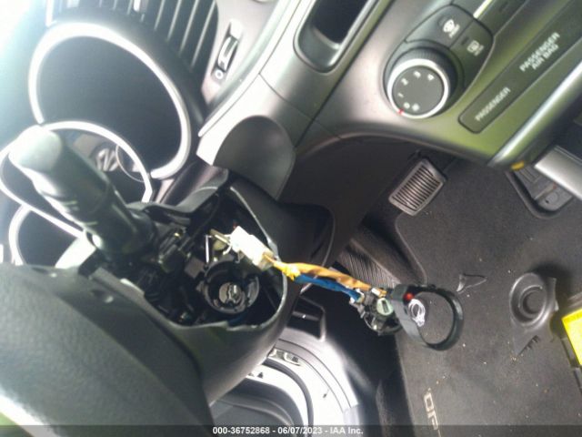 KNAGM4A77F5650717 KIA Optima Lx