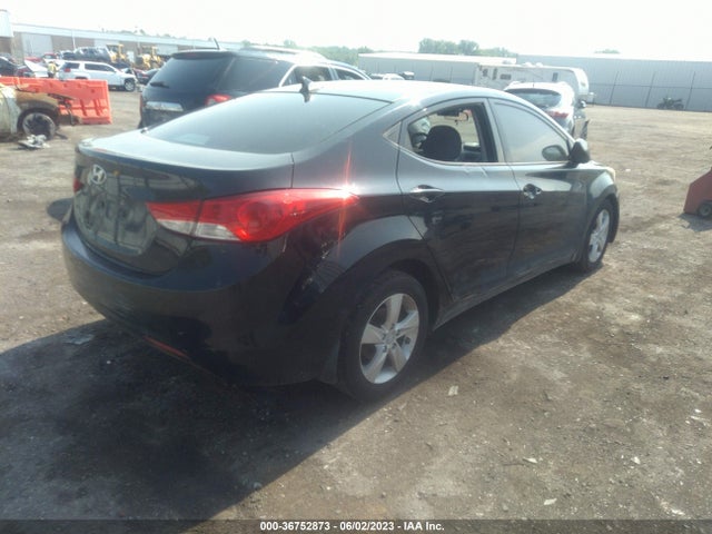 2013 HYUNDAI ELANTRA GLS VIN: 5NPDH4AE2DH375800