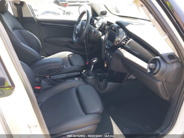 WMWXU3C56K2H87197 Mini Hardtop 4 Door Cooper S