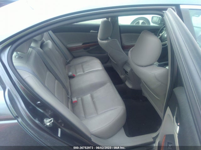 2011 HONDA ACCORD SDN EX-L VIN: 1HGCP3F83BA030731