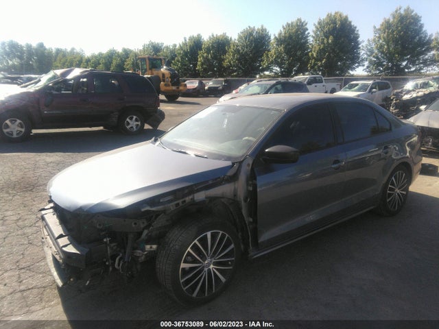 3VWD17AJ4GM228151 Volkswagen Jetta Sedan 1.8t Sport