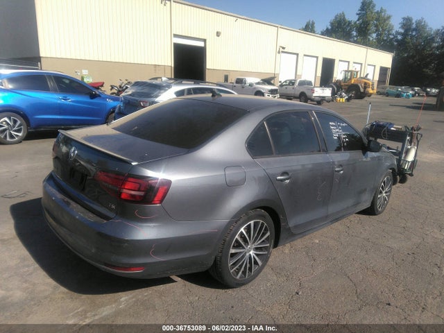 3VWD17AJ4GM228151 Volkswagen Jetta Sedan 1.8t Sport