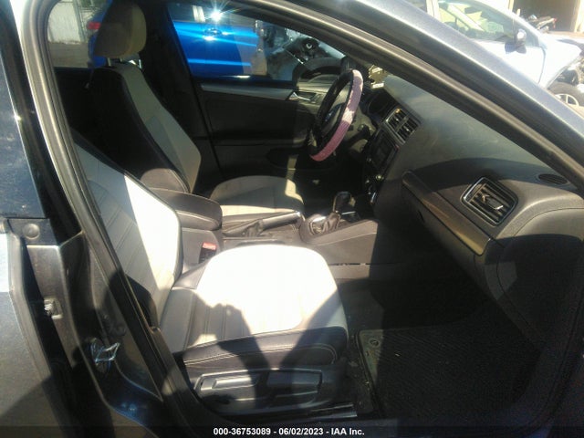 3VWD17AJ4GM228151 Volkswagen Jetta Sedan 1.8t Sport