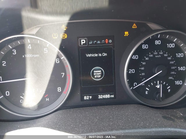 Hyundai Elantra Limited 2017 5NPD84LF0HH044693 Image 9