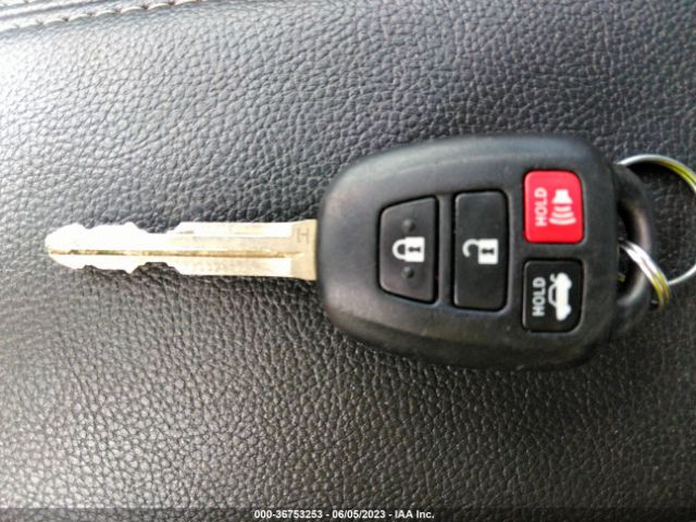Toyota COROLLA SE 2017 2T1BURHE5HC821324 Image 9