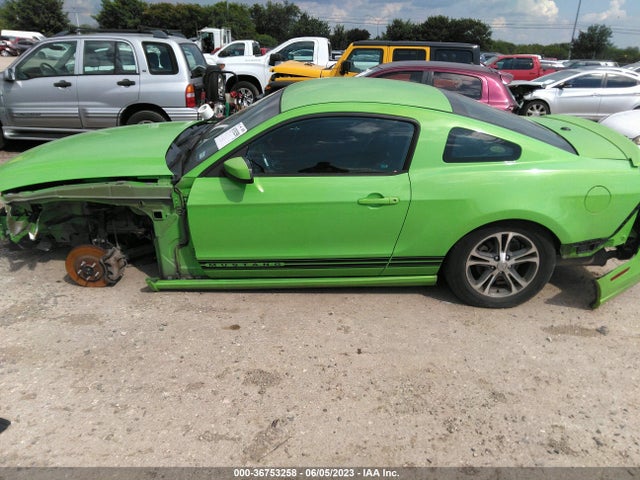 2014 FORD MUSTANG V6 VIN: 1ZVBP8AM2E5217917