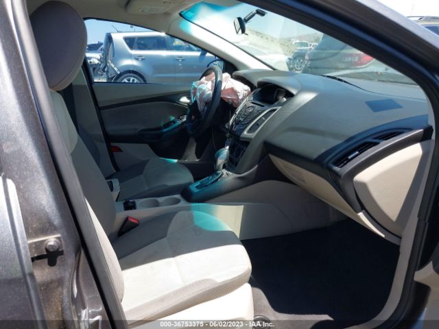 1FADP3F21EL421082 Ford FOCUS SE