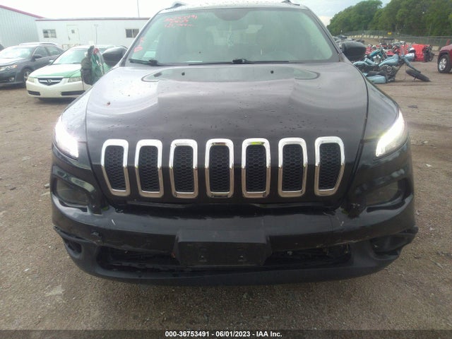 1C4PJLCB4FW780956 Jeep Cherokee Latitude