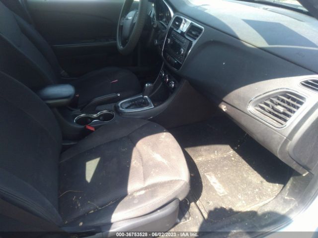 1C3CCBAB6EN206468 Chrysler 200 LX