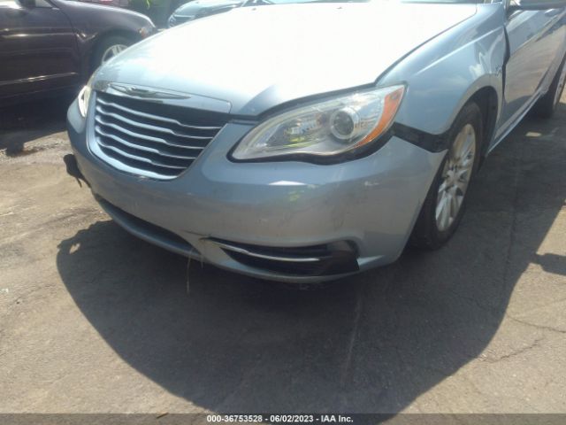1C3CCBAB6EN206468 Chrysler 200 LX
