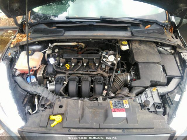 1FADP3F2XJL268941 Ford FOCUS SE