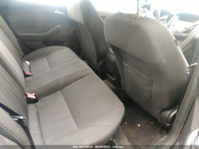 1FADP3F2XJL268941 Ford FOCUS SE