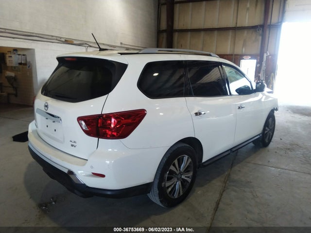 2018 NISSAN PATHFINDER SV VIN: 5N1DR2MM5JC608088