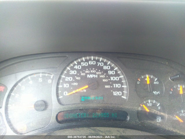 2005 CHEVROLET SILVERADO 1500 LS VIN: 2GCEC19T551191720