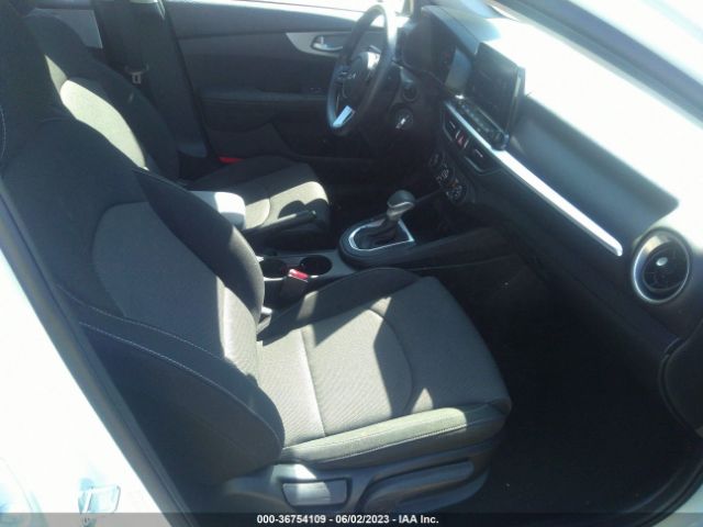 3KPF24AD1PE619463 KIA Forte Lxs