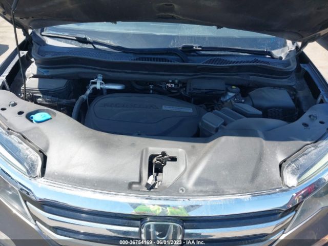 Honda Pilot Touring 2017 5FNYF5H90HB019436 Image 12