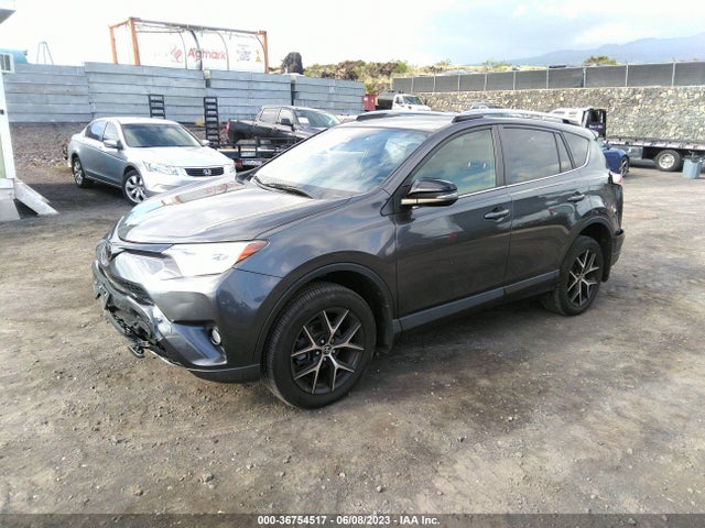 Toyota RAV4 SE 2018 JTMJFREV6JJ738117 Image 2