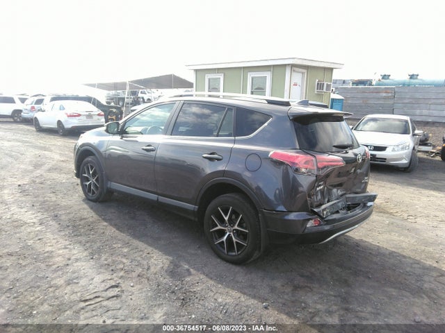 Toyota RAV4 SE 2018 JTMJFREV6JJ738117 Image 4