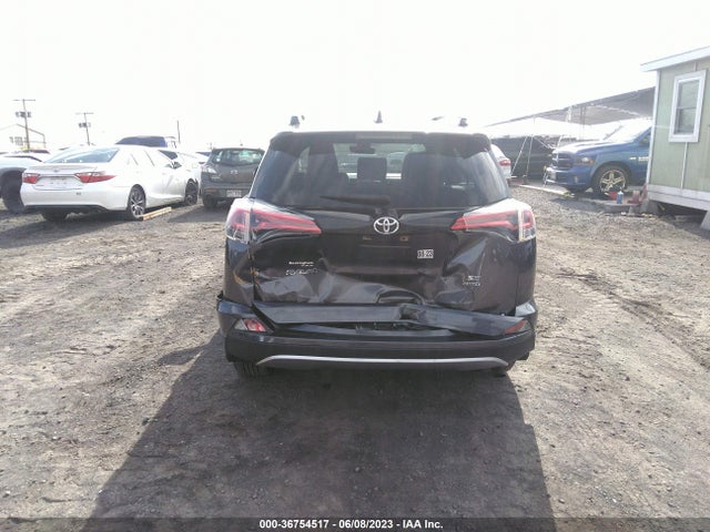 Toyota RAV4 SE 2018 JTMJFREV6JJ738117 Image 7