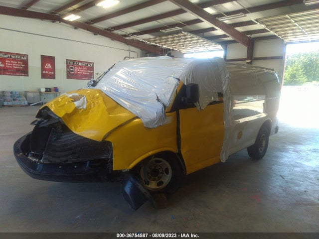 Chevrolet EXPRESS CARGO VAN 2019 1GCWGAFP0K1238461 Image 2