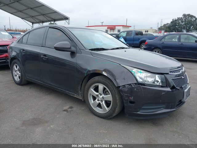 2014 1G1PA5SG2E7311715 main image