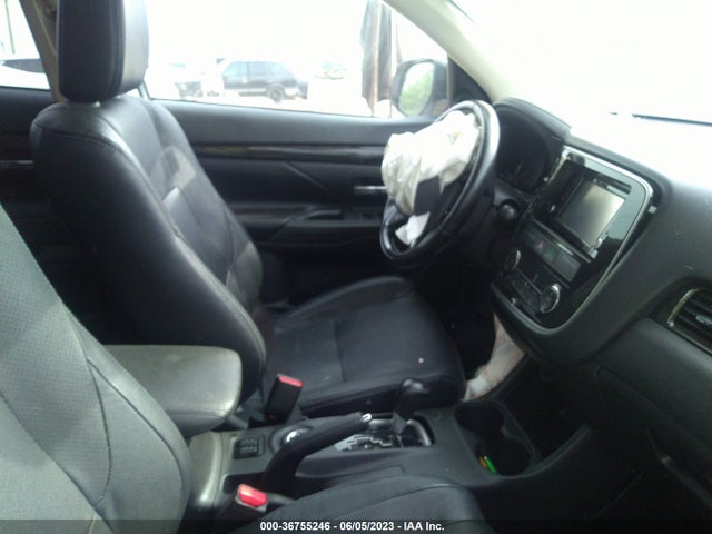 JA4AZ3A33GZ025320 Mitsubishi Outlander Se/sel/es