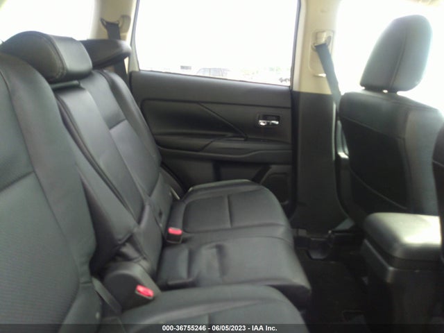 JA4AZ3A33GZ025320 Mitsubishi Outlander Se/sel/es
