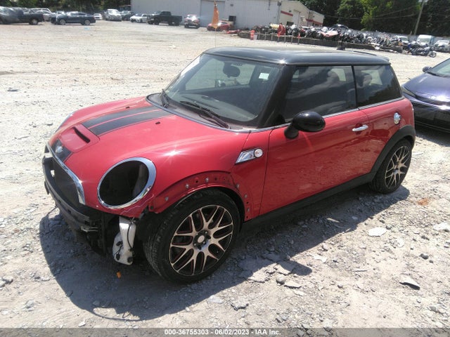 2011 MINI COOPER HARDTOP S VIN: WMWSV3C52BTY14975