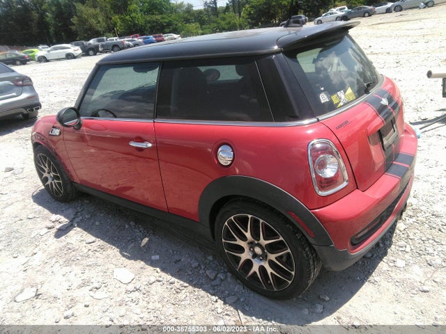 2011 MINI COOPER HARDTOP S VIN: WMWSV3C52BTY14975