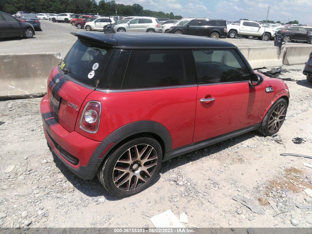 2011 MINI COOPER HARDTOP S VIN: WMWSV3C52BTY14975