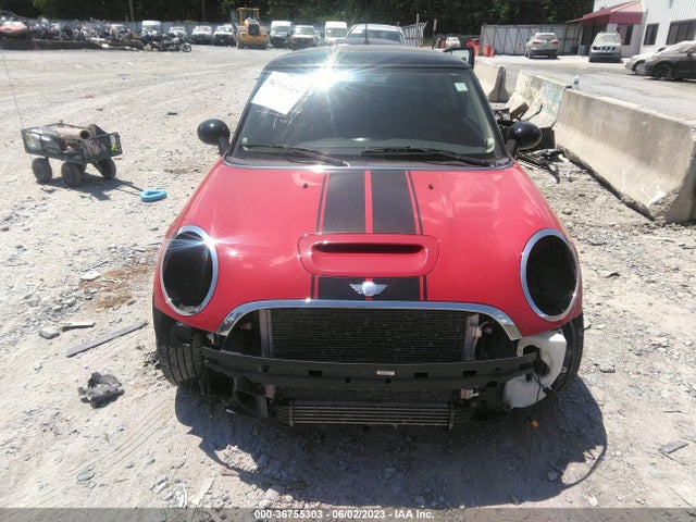 2011 MINI COOPER HARDTOP S VIN: WMWSV3C52BTY14975