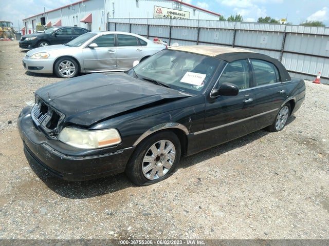 2003 LINCOLN TOWN CAR CARTIER VIN: 1LNHM83W23Y627306