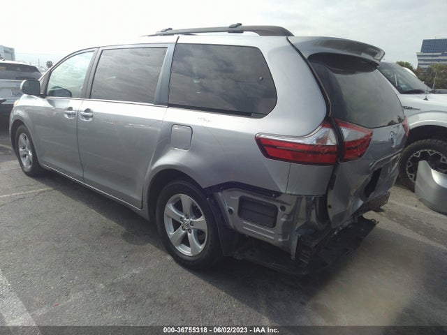 Toyota SIENNA LE 2017 5TDKZ3DC9HS835690 Image 3