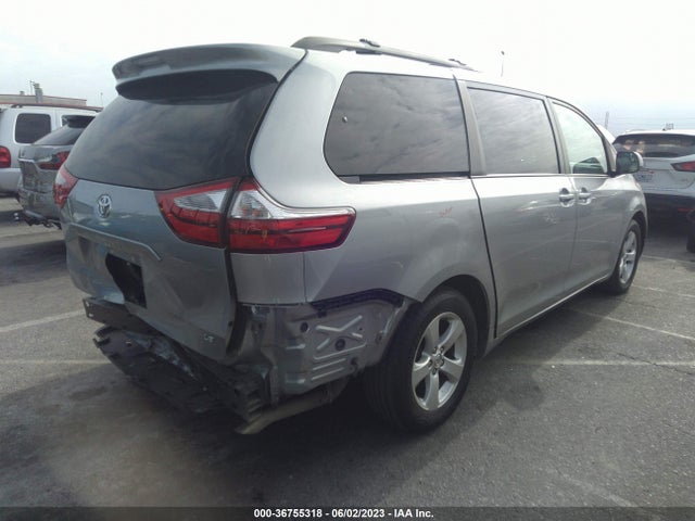Toyota SIENNA LE 2017 5TDKZ3DC9HS835690 Image 4