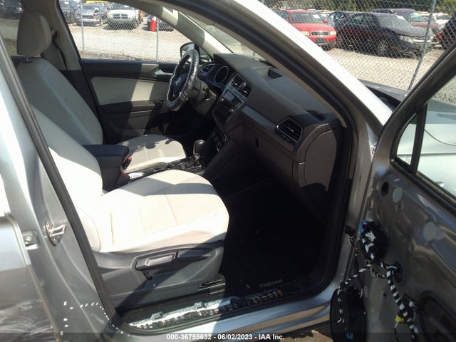 3VV2B7AX4KM102894 Volkswagen TIGUAN SE
