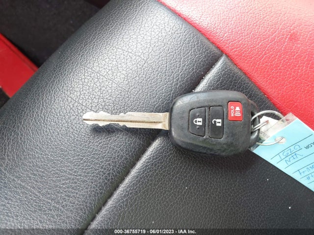 2018 TOYOTA RAV4 LE VIN: JTMZFREV5JJ740251
