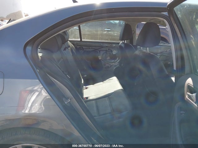 3VWL17AJ0GM205669 Volkswagen Jetta Sedan 1.8t Sel