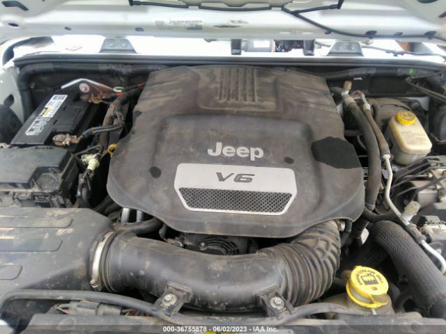 1C4BJWDG1GL110595 Jeep Wrangler Unlimited Sport