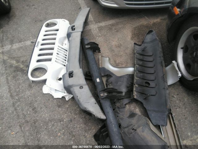 1C4BJWDG1GL110595 Jeep Wrangler Unlimited Sport