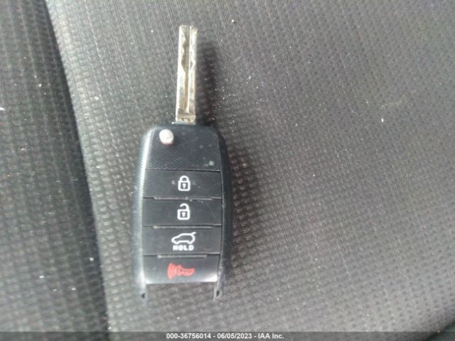 5XYKT3A67EG478227 KIA SORENTO LX