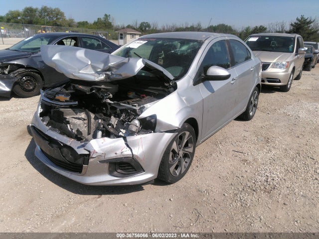 Chevrolet Sonic Premier 2018 1G1JF5SB1J4135828 Image 2