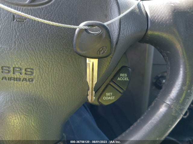 2001 HYUNDAI SANTA FE GLS/LX VIN: KM8SC83D31U124041