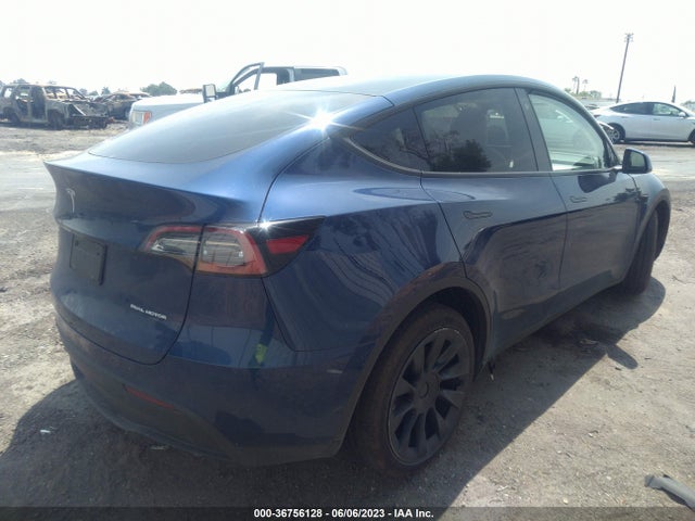 Tesla Model Y Long Range 2023 7SAYGAEE7PF640360 Image 4