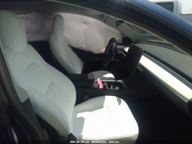 Tesla Model Y Long Range 2023 7SAYGAEE7PF640360 Image 5