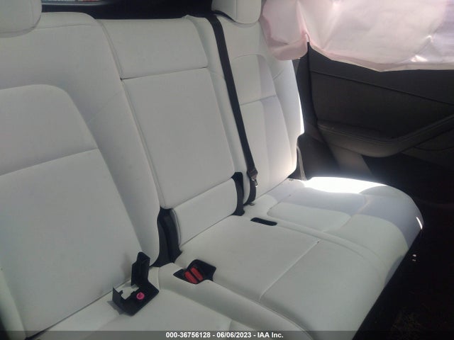 Tesla Model Y Long Range 2023 7SAYGAEE7PF640360 Image 8